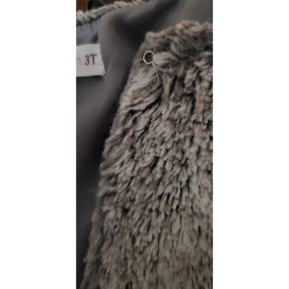 Young Hearts Fur Vest 3T - Picture 2 of 5